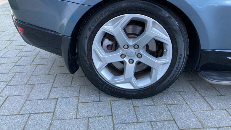 Land Rover Range Rover Sport 2.0 P400e HSE 5dr Auto Estate